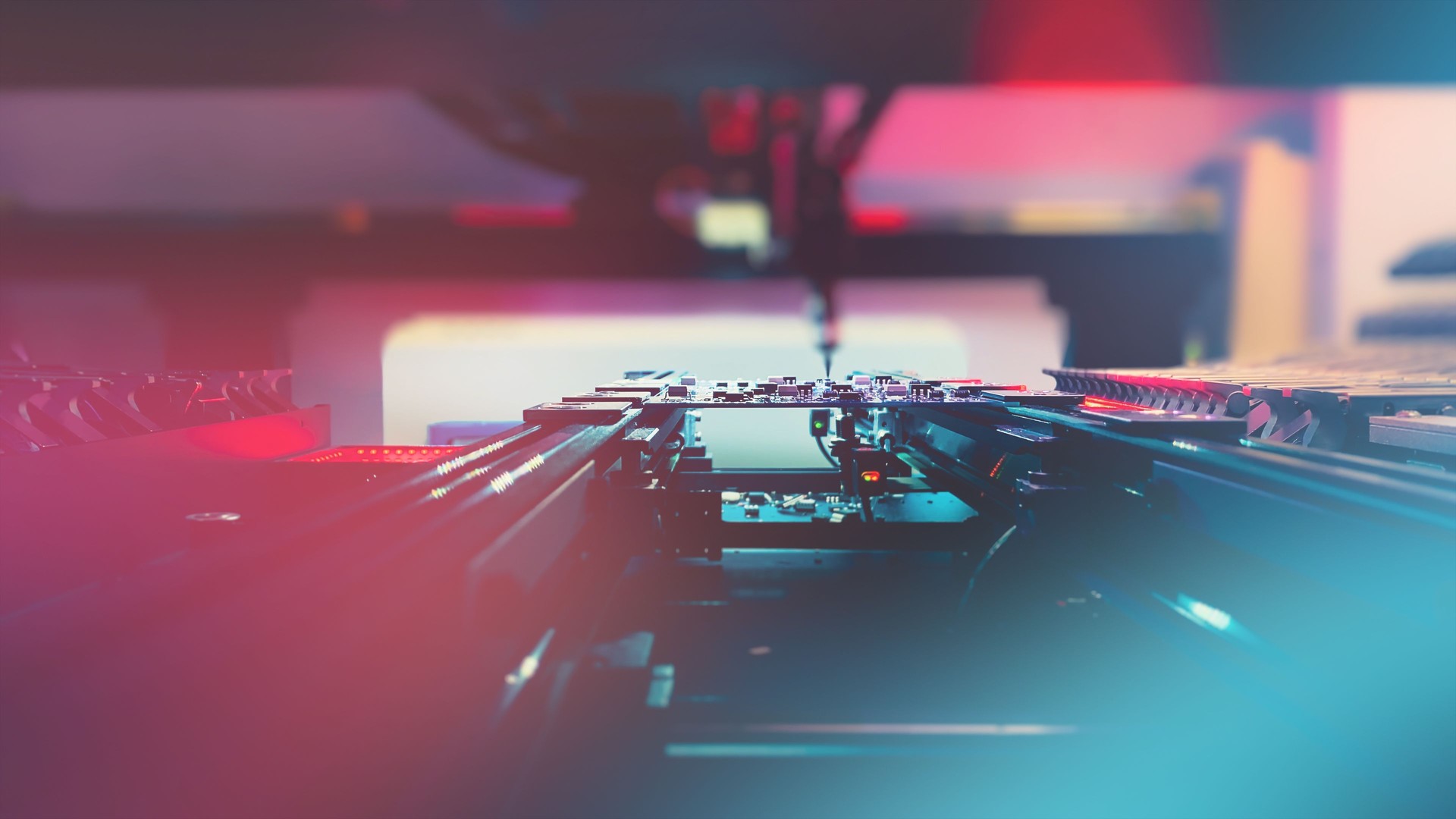 SMT Concept: Production of high-tech computer boards on an automatic SMT machine